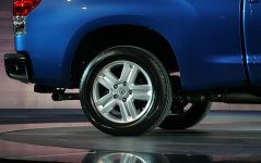 toyota.tundra.whl.500.jpg
