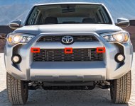 2014-Toyota-4Runner-SR5-front-end.jpg