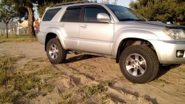 4runner 06' lifted 008.jpg