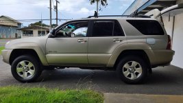 4runner with spacer lift in front.jpg