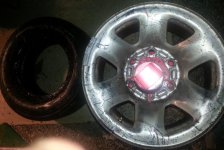 15_tire_off_wheel.jpg