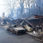 636160156311249636-gatlinburg-fires-112916-3.jpg