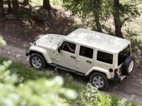 2011-Jeep-Wrangler-Unlimited-Sahara-Rear-Side-Top-View-800x600.jpg