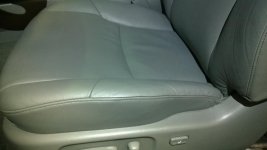 2008 T4R driver leather1.jpg