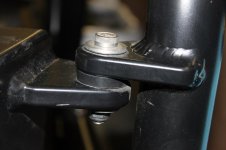 hinge Aluminess.jpg