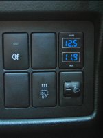bluedual-battery-volt-meter-prado-150installed-600x800.jpg