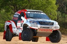 toyota_hilux_rally_dakar_2012_-_07.jpg