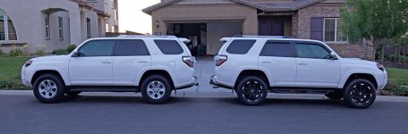 4Runner_Level_Kit_No_Level_Kit_Comparison.jpg