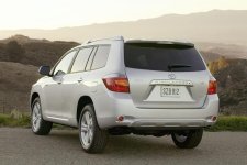 2008-toyota-highlander-rear-leftjpg.jpg