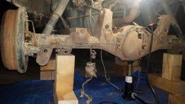 axle on blocks 1 (2).jpg axle on blocks 1 (2).jpg