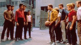 the-sharks-and-the-jets-classic-movies-6446403-685-385.jpg
