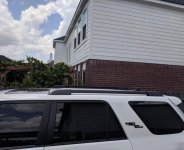 RoofRails1.jpg RoofRails1.jpg
