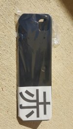 4Rnr Plastic piece 50 50.jpg