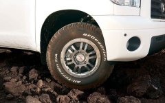 163_0809_11z+2009_toyota_tundra+trd_rock_warrior_wheel.jpg