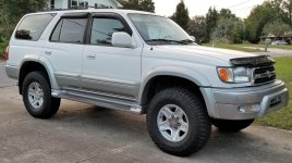 2000 4Runner ours - lifted-2-Edited.jpg