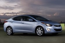 2011-hyundai-elantra-front-side-view.jpg