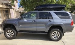 04V8SR5.jpg