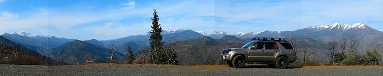 Trinity Alps Panorama.jpg