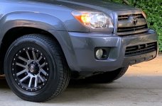 4Runner_front_end_closeup_2.jpg