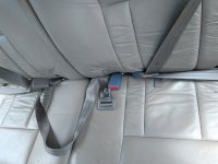 2nd row center seat belt2-600w.jpg