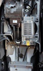 12V fuse block mounted.jpg