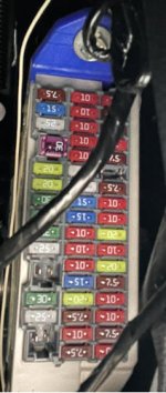 Fuse Box T4R5G_2020.jpg