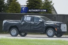 2023-Chevrolet-Colorado-Prototype-Spy-Shots-Exterior-May-2021-003.jpg