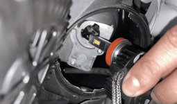11. insert the bulb into corrct place.jpg