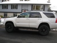 2006_Toyota_4-Runner_018.jpg