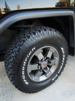129_0806_02_z+2007_toyota_fj_cruiser_trd+gunmetal_wheels_bfg.jpg