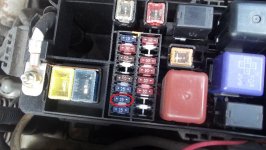 Horn Fuse in.jpg Horn Fuse in.jpg