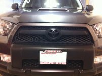 mijfwb23-albums-2010+4runner+trail+edition-picture10958-blacked-out-front-emblem.jpg