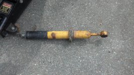 4 runner old shock.jpg 4 runner old shock.jpg