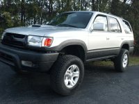 4runner after lift herc.jpg 4runner after lift herc.jpg