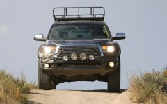 163_0908_07z+finishLineWest_2009_toyota_sequoia+front_view.jpg