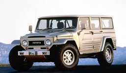 1967 FJ45 Station wagon modernized.jpg