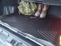 husky cargo liner.jpg