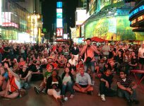 120806-CrowdPhoto-hmed-0230p_files.grid-10x2.jpg