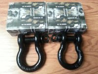 smittybilt D shackles.jpg