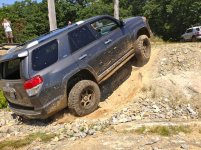 4Runner climbing.jpg