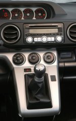 2008 scion radio.jpg
