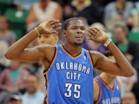 kevin_durant_20131031043328_320_240.JPG