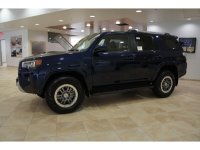 2014 4Runner TE Blue TRD Wheels 02.jpg