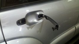 Brokenhandle2.jpg