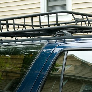I install a roof rack cage.