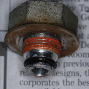 Inlet fitting after removal from cooler. O-ring looks good, fitting is clean. No noticeable corrosion inside of flat washer.