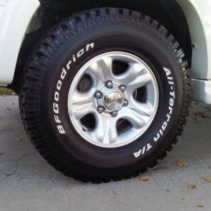 TreadWright Warden- 265/75R16