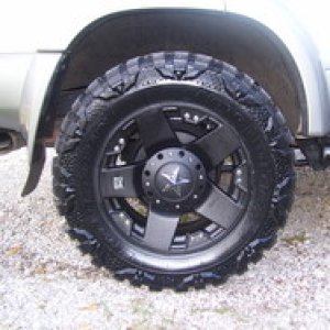 33" Nitto Mud Grapplers on 18" Rockstars