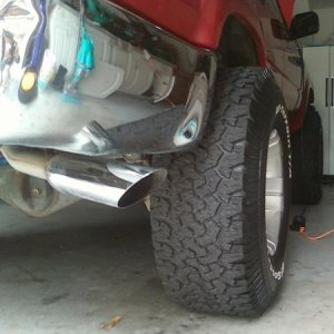 Dual exhaust