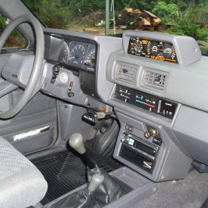 4Runner dash close up You get a good look at the inclinometer and the Heavy Duty Husky floor mats